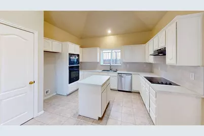 705 Pine Lakes Drive, Plano, TX 75025 - Photo 4