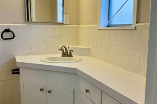 858 E N 11th St, Abilene, TX 79601 - Photo 14