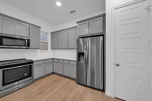 2825 Stanley Ave, Fort Worth, TX 76110 - Photo 8