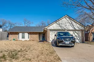 2418 Slaton Dr, Grand Prairie, TX 75052 - Photo 1
