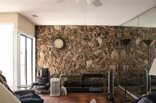 5725 Jacqueline Rd, Fort Worth, TX 76112 - Photo 4