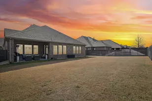 813 Boardwalk Wy, Aubrey, TX 76227 - Photo 38