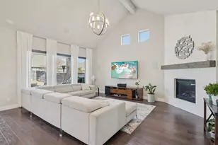 813 Boardwalk Wy, Aubrey, TX 76227 - Photo 12