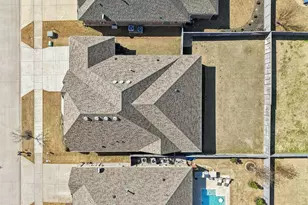 813 Boardwalk Wy, Aubrey, TX 76227 - Photo 36