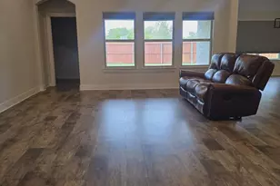 126 Creekside Dr, Sanger, TX 76266 - Photo 4