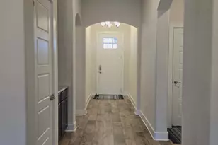 126 Creekside Dr, Sanger, TX 76266 - Photo 2