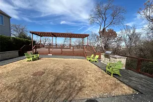 1293 Clifftop Ln, Dallas, TX 75208 - Photo 34