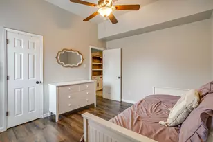 951 Naomi Ct, Burleson, TX 76028 - Photo 24