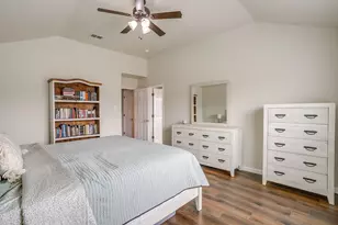 951 Naomi Ct, Burleson, TX 76028 - Photo 18