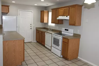 421 Myers Circle, Dallas, TX 75217 - Photo 14