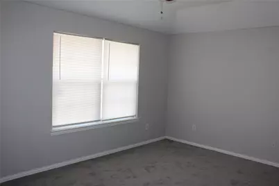 421 Myers Circle, Dallas, TX 75217 - Photo 10