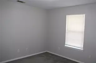 421 Myers Cir, Dallas, TX 75217 - Photo 8