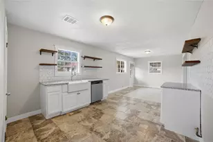 404 S 4th St, Crandall, TX 75114 - Photo 4