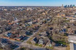 818 W Richmond Ave, Fort Worth, TX 76110 - Photo 32