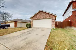4002 Freedom St, Heartland, TX 75126 - Photo 2