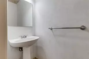 341 Metropolitan Dr, Plano, TX 75023 - Photo 10