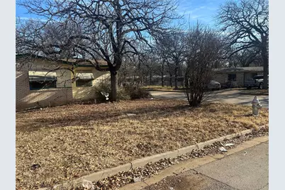 6329 Ava Court Drive, Fort Worth, TX 76112 - Photo 2