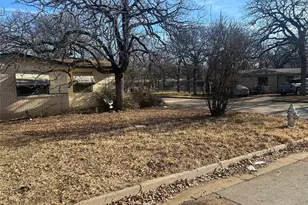 6329 Ava Ct Dr, Fort Worth, TX 76112 - Photo 2