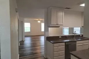 2621 Lee Ave, Fort Worth, TX 76164 - Photo 8