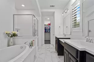 1330 Viridian Park Ln, Arlington, TX 76005 - Photo 6