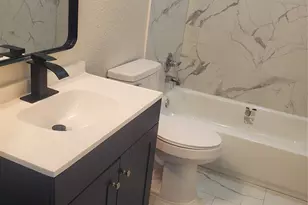 516 W Beach St, Fort Worth, TX 76111 - Photo 12