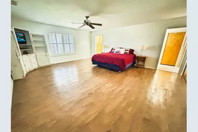 903 N Hoover Avenue, Cameron, TX 76520 - Photo 18