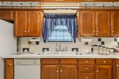 646 Winding Oaks, Waco, TX 76705 - Photo 10