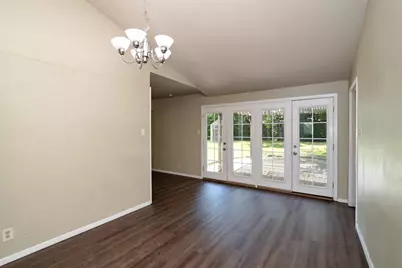 3230 Ridgeview Circle, Irving, TX 75062 - Photo 6