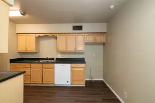 3230 Ridgeview Cir, Irving, TX 75062 - Photo 8