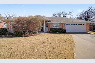 1016 Dawn Court, Granbury, TX 76048 - Photo 2