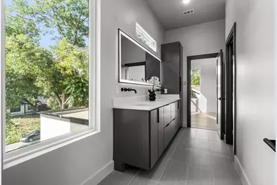 912 Brookwood Drive, Dallas, TX 75224 - Photo 32