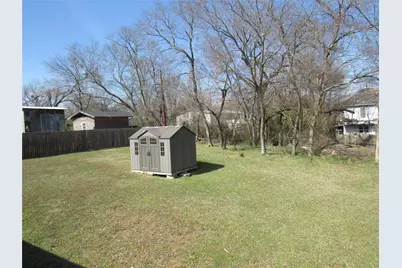 501 W Collins Street, Denison, TX 75020 - Photo 24