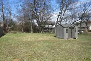 501 W Collins St, Denison, TX 75020 - Photo 30