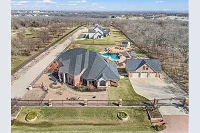 1305 Garza Lane, Little Elm, TX 75068 - Photo 2