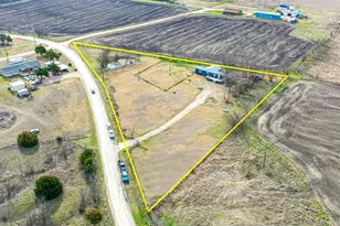 428 Gentry Rd, Ennis, TX 75119 - Photo 4