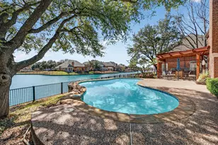 3004 Waterway Ct, Arlington, TX 76012 - Photo 2