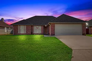207 Quail Run, Aubrey, TX 76227 - Photo 2