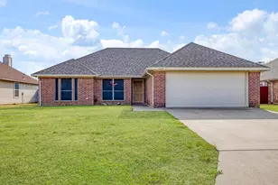 207 Quail Run, Aubrey, TX 76227 - Photo 1