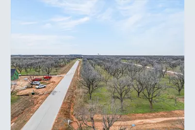 1424 Cirrus Loop, Granbury, TX 76049 - Photo 2