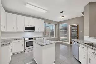 1841 Grand Canyon Dr, Lewisville, TX 75077 - Photo 12