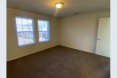 2725 Hyde Park Drive, Grand Prairie, TX 75050 - Photo 8