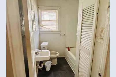 709 Jefferson Street E, Sulphur Springs, TX 75482 - Photo 8