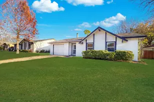 418 Clover Ln, Garland, TX 75043 - Photo 2