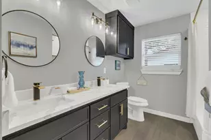 6722 Sue Dr, Richland Hills, TX 76118 - Photo 18