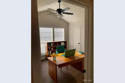 3903 Wanklyn Court, Dallas, TX 75237 - Photo 10