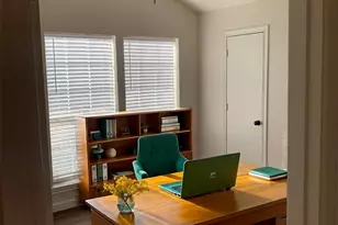 3903 Wanklyn Ct, Dallas, TX 75237 - Photo 10