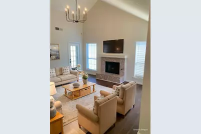 3903 Wanklyn Court, Dallas, TX 75237 - Photo 2