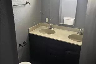 305 Live Oak Ln, Mabank, TX 75156 - Photo 10