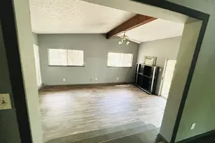 305 Live Oak Ln, Mabank, TX 75156 - Photo 6