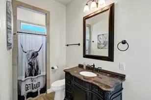 100 Maverick Ct, Granbury, TX 76049 - Photo 18